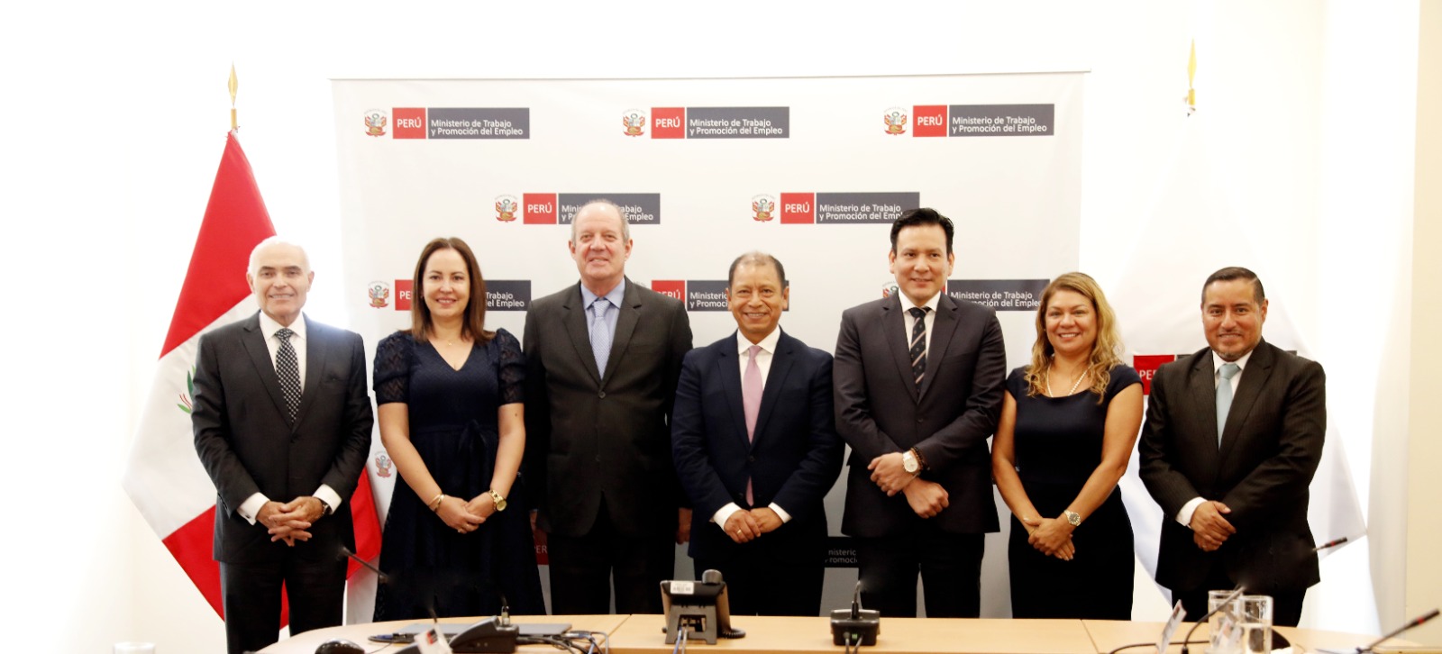 Ministro de Trabajo y Promoción del Empleo sostuvo reunión de trabajo con representantes APEC Perú 2024