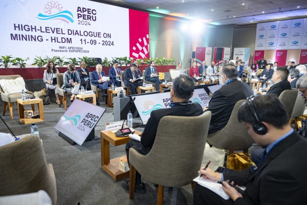 Diálogo de Alto Nivel sobre Minería de APEC